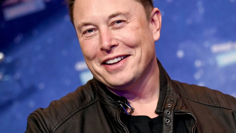 Elon Musk, Mark Zuckerberg, and 6 other tech titans have lost $118 billion on paper this year — more than Warren Buffett's entire fortune